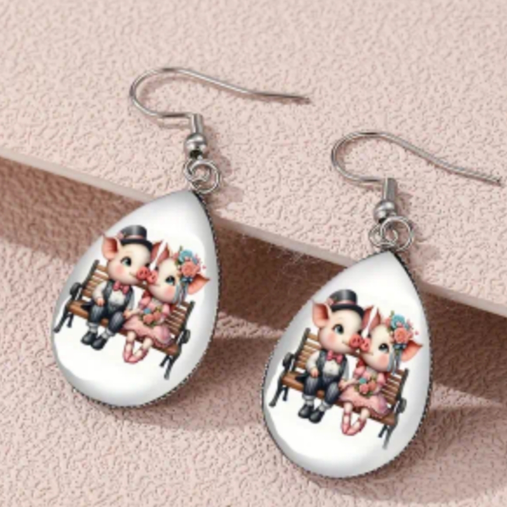 NEW Animal Print Cute Pig Coupleβ Crystal Glass Farmhouse Teardrop Gift Earrings
